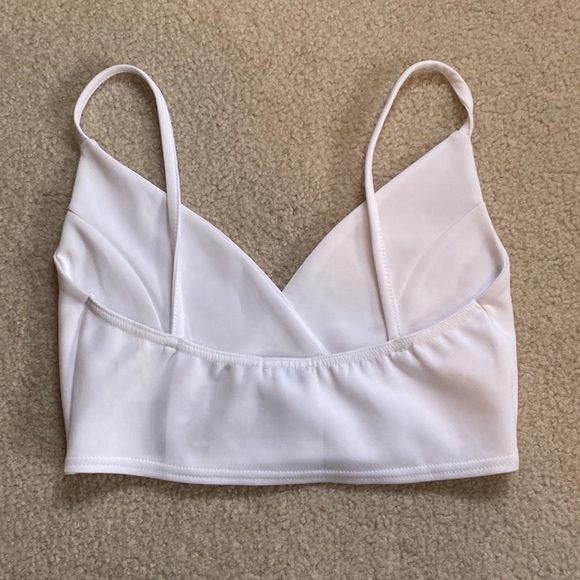 Boohoo Wrap-Front Crop Top - Picture 2 of 3